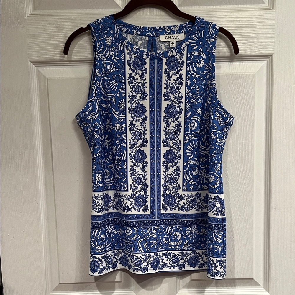 Chaus Women's Blue and White Patterned Sleeveless Pullover Stretch Top